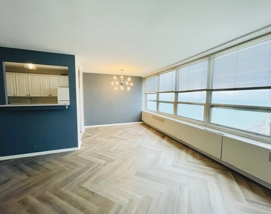 4800 S Chicago Beach Drive - Photo Thumbnail 3