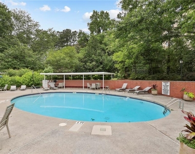 3060 Pharr Court N - Photo Thumbnail 17