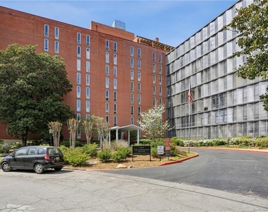 3060 Pharr Court N - Photo Thumbnail 13