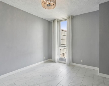 3060 Pharr Court N - Photo Thumbnail 8