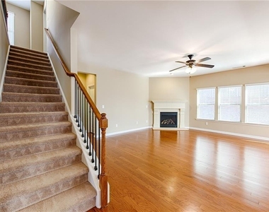 7245 Rocking Horse Lane - Photo Thumbnail 7
