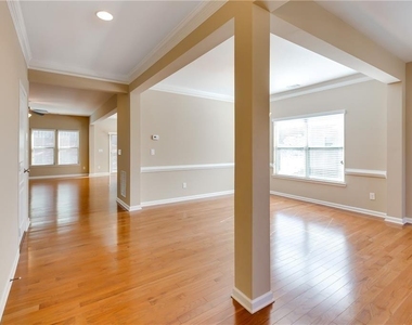 7245 Rocking Horse Lane - Photo Thumbnail 2
