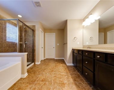 7245 Rocking Horse Lane - Photo Thumbnail 19