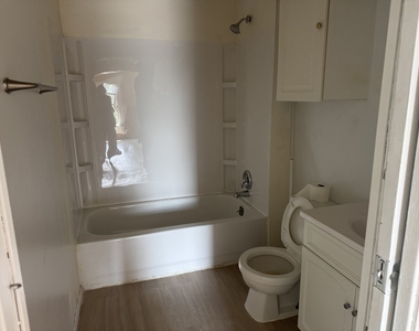 2317 2nd Street - Photo Thumbnail 14