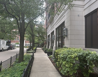 343 W Old Town Court - Photo Thumbnail 20