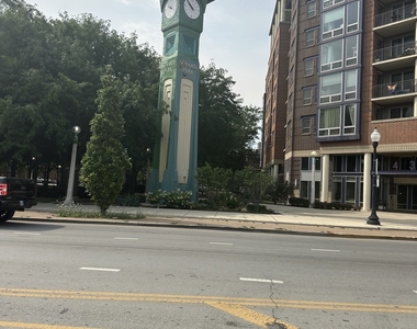 343 W Old Town Court - Photo Thumbnail 28