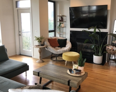 343 W Old Town Court - Photo Thumbnail 11