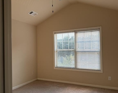 3160 Cross Creek Drive - Photo Thumbnail 1