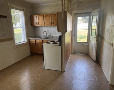 2317 2nd Street - Photo Thumbnail 2
