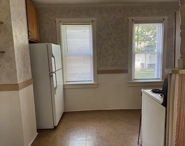 2317 2nd Street - Photo Thumbnail 3