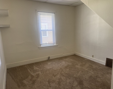 2317 2nd Street - Photo Thumbnail 6