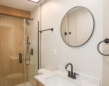 5338 W Montrose Avenue - Photo Thumbnail 12