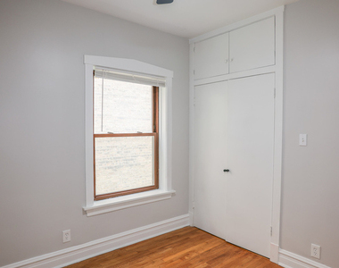 5338 W Montrose Avenue - Photo Thumbnail 11