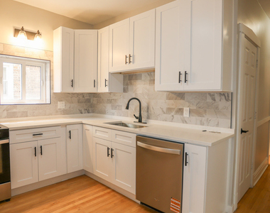 5338 W Montrose Avenue - Photo Thumbnail 5