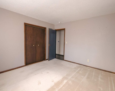 55 Fair Oaks Drive - Photo Thumbnail 22
