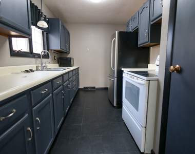 55 Fair Oaks Drive - Photo Thumbnail 17