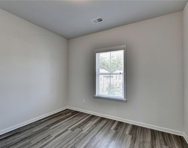 3335 Fall Branch Lane - Photo Thumbnail 19