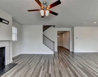 3335 Fall Branch Lane - Photo Thumbnail 8