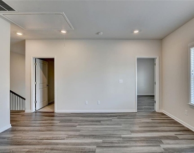 3335 Fall Branch Lane - Photo Thumbnail 17