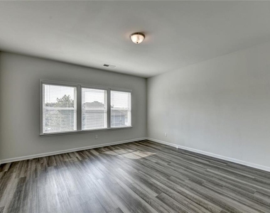 3335 Fall Branch Lane - Photo Thumbnail 29