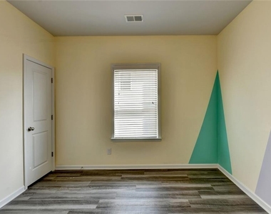 3335 Fall Branch Lane - Photo Thumbnail 25