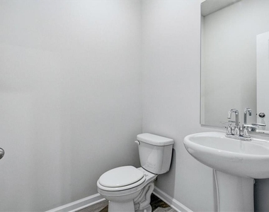 2238 Ashton Drive - Photo Thumbnail 11