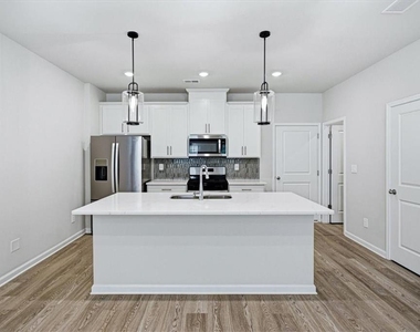 2238 Ashton Drive - Photo Thumbnail 3
