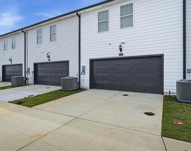 2238 Ashton Drive - Photo Thumbnail 23