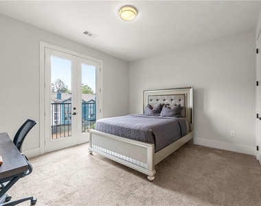 6890 Peachtree Dunwoody Road - Photo Thumbnail 13