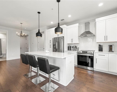 6890 Peachtree Dunwoody Road - Photo Thumbnail 5