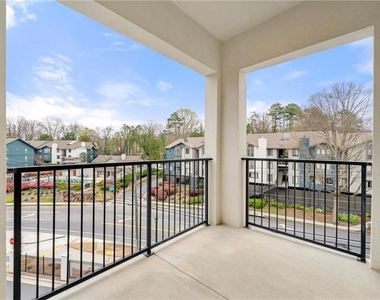 6890 Peachtree Dunwoody Road - Photo Thumbnail 11