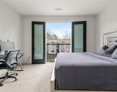 6890 Peachtree Dunwoody Road - Photo Thumbnail 14