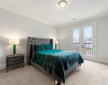 6890 Peachtree Dunwoody Road - Photo Thumbnail 16