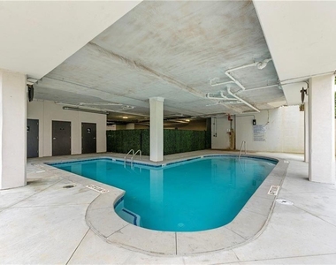 6890 Peachtree Dunwoody Road - Photo Thumbnail 23
