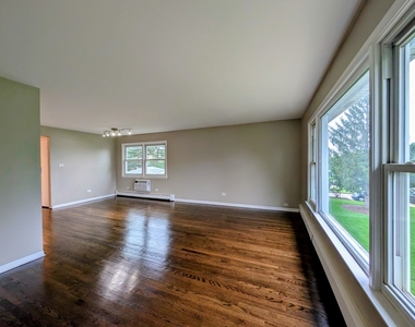 16w780 57th Street - Photo Thumbnail 6