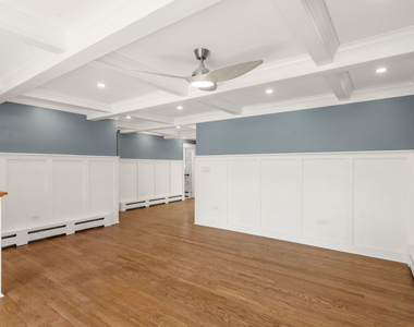 1010 W Elm Street - Photo Thumbnail 10