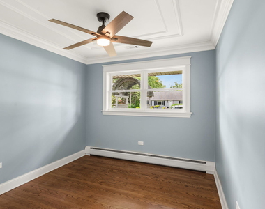 1010 W Elm Street - Photo Thumbnail 9
