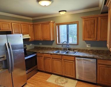 1110 Cedar Street - Photo Thumbnail 4