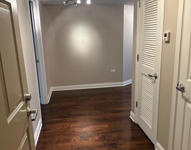 430 S Western Avenue - Photo Thumbnail 3