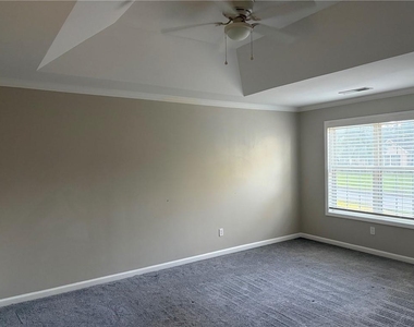 1105 Trumpet Vine Court Se - Photo Thumbnail 16