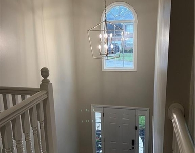 1105 Trumpet Vine Court Se - Photo Thumbnail 2