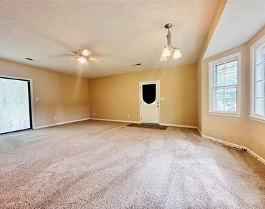 6150 Mallory Road - Photo Thumbnail 5