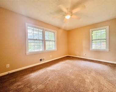 6150 Mallory Road - Photo Thumbnail 8