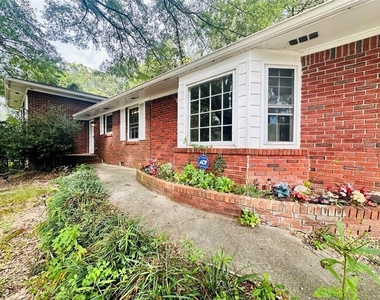 6150 Mallory Road - Photo Thumbnail 2