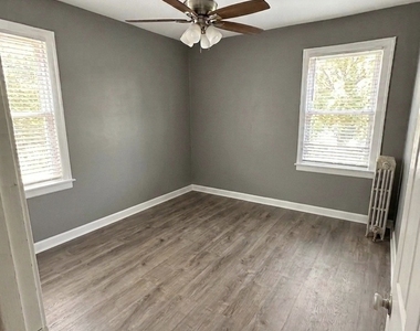 8010 S Honore Street - Photo Thumbnail 7