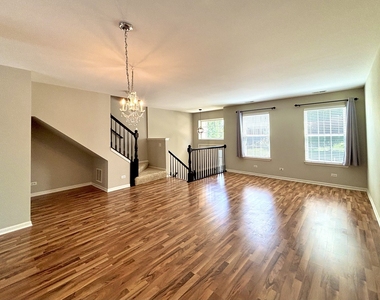 1634 Windward Drive - Photo Thumbnail 3