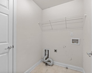 1034 East Paces Chase Ne - Photo Thumbnail 24