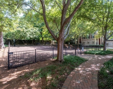 1034 East Paces Chase Ne - Photo Thumbnail 35