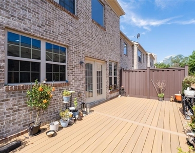 1034 East Paces Chase Ne - Photo Thumbnail 16