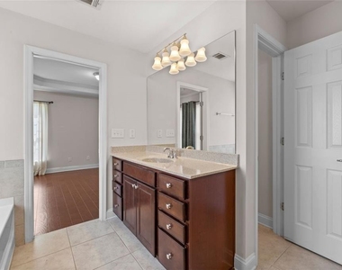 1034 East Paces Chase Ne - Photo Thumbnail 23